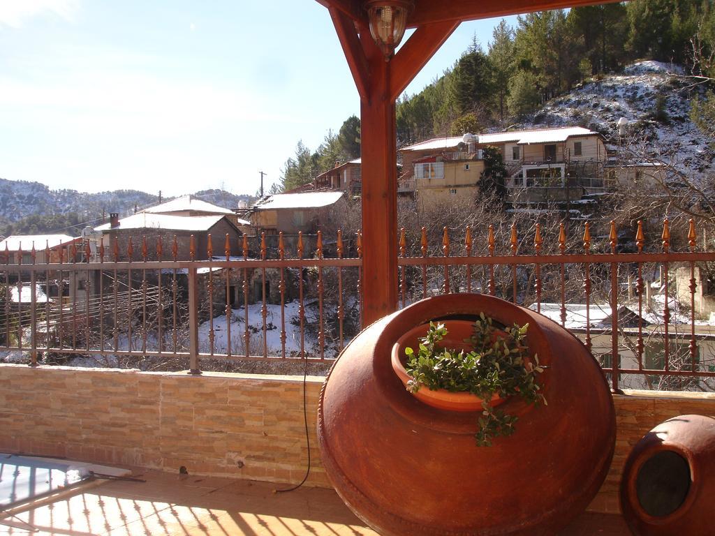 The Love Holiday House Tris Elies Exterior photo